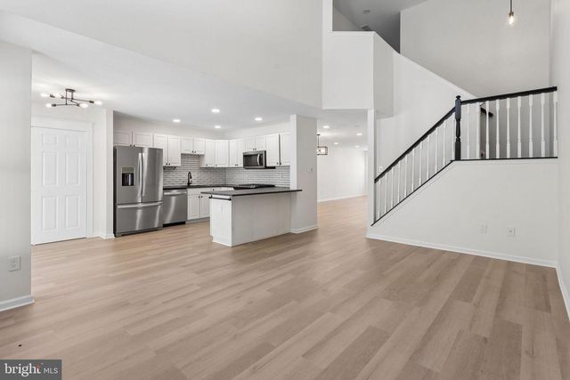 771 BARTON RUN BLVD, Marlton, NJ 08053