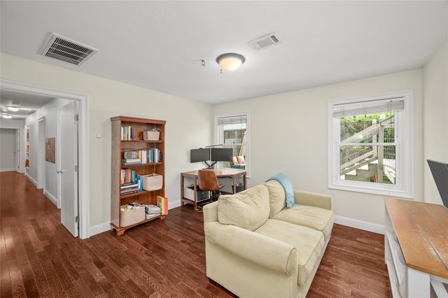 4002 Drummond Street, Houston, TX 77025