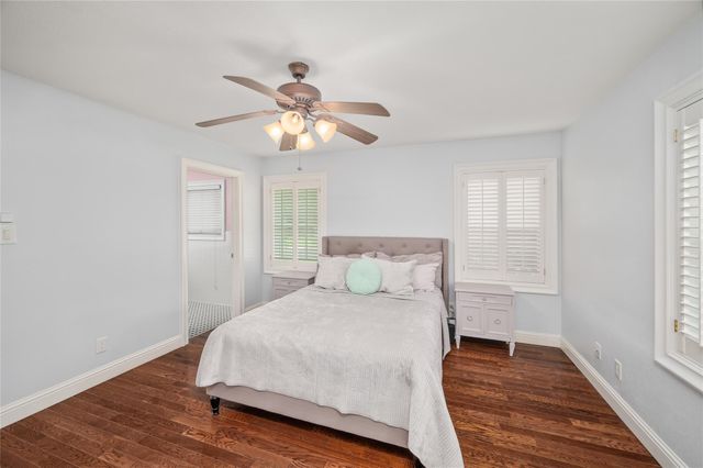 4002 Drummond Street, Houston, TX 77025