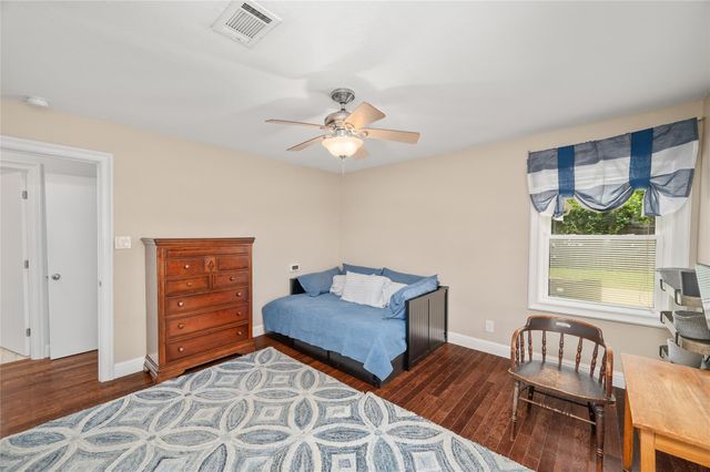 4002 Drummond Street, Houston, TX 77025