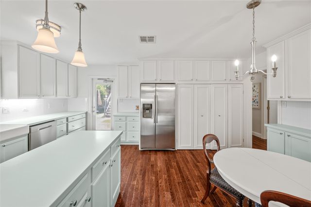4002 Drummond Street, Houston, TX 77025