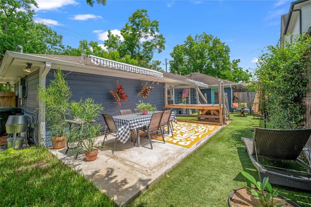 4002 Drummond Street, Houston, TX 77025