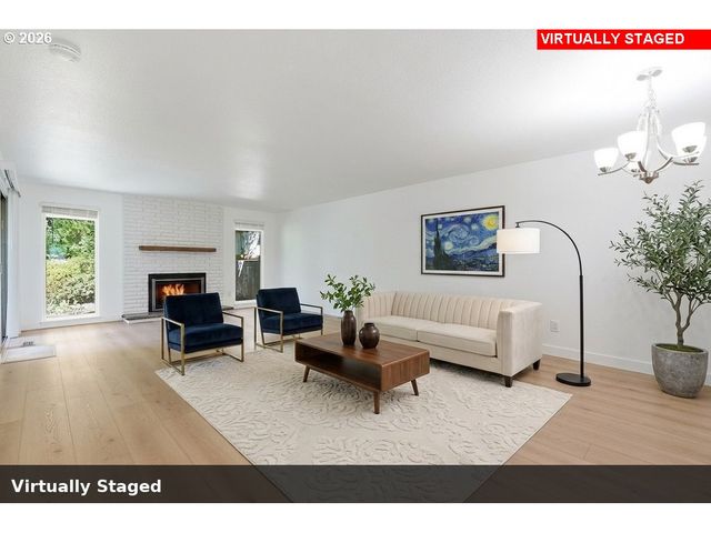 242 GREENRIDGE Dr, Lake Oswego, OR 97035