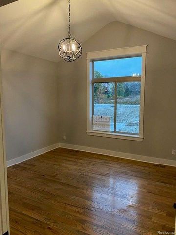 5883 Saratoga Drive, Oxford, MI 48371