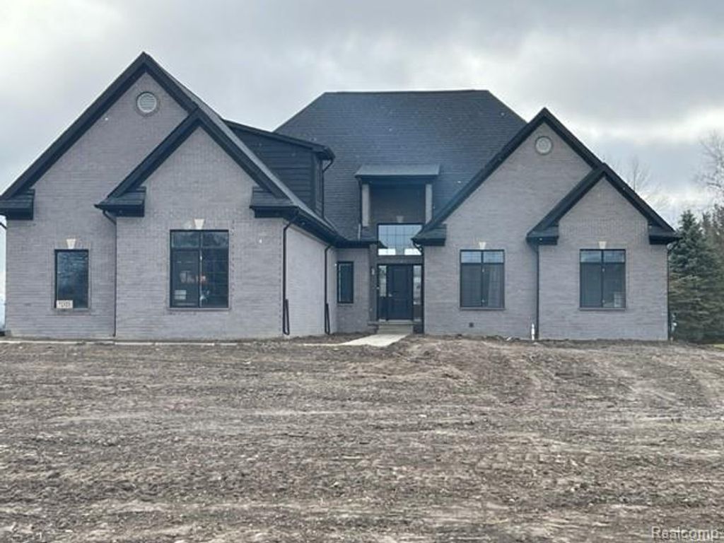 5883 Saratoga Drive, Oxford, MI 48371