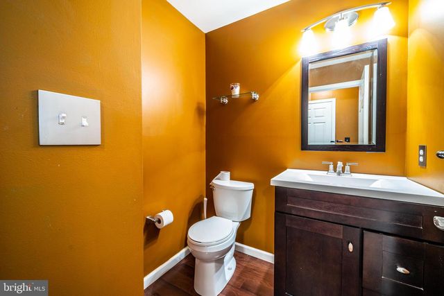 19 DRYDEN, Burlington, NJ 08016