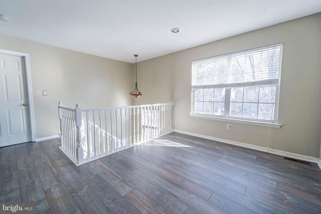 19 DRYDEN, Burlington, NJ 08016