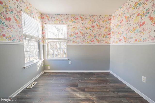 19 DRYDEN, Burlington, NJ 08016