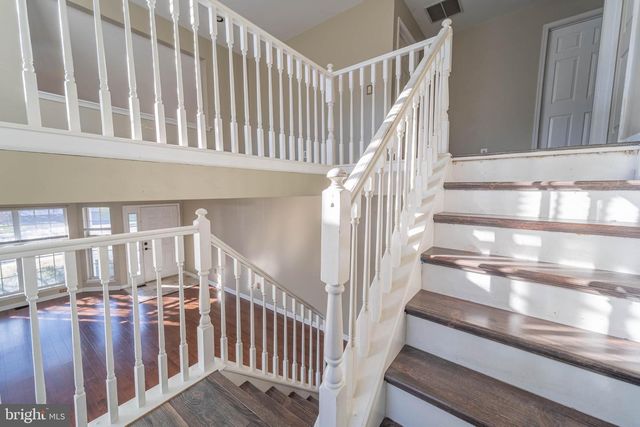 19 DRYDEN, Burlington, NJ 08016