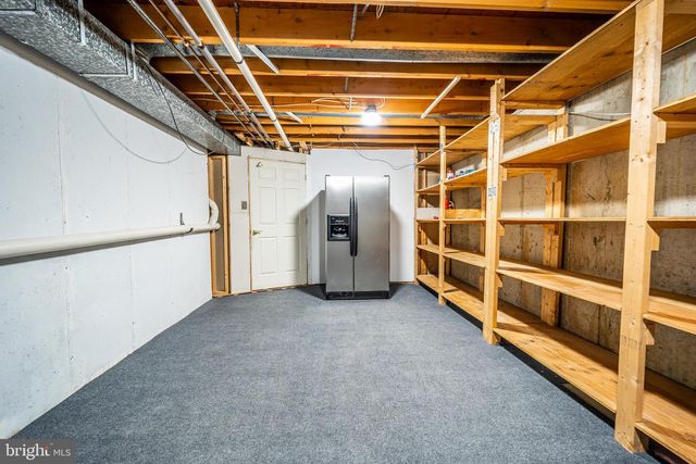 19 DRYDEN, Burlington, NJ 08016