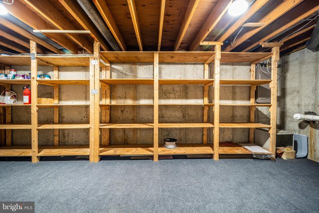 19 DRYDEN, Burlington, NJ 08016