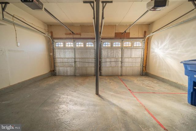 19 DRYDEN, Burlington, NJ 08016