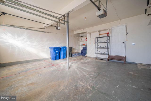 19 DRYDEN, Burlington, NJ 08016