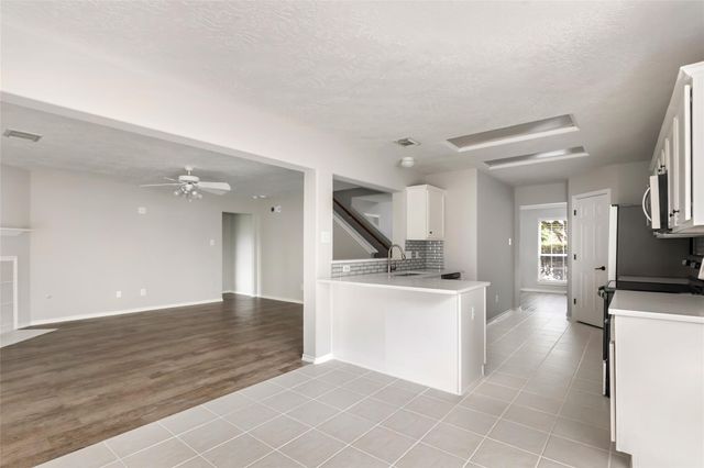 22000 Knights Cove Drive, Kingwood, TX 77339