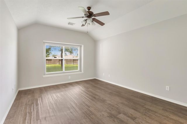 22000 Knights Cove Drive, Kingwood, TX 77339