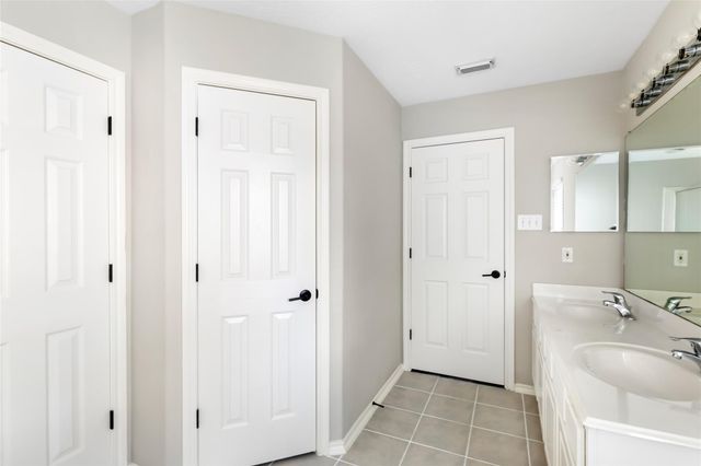 22000 Knights Cove Drive, Kingwood, TX 77339