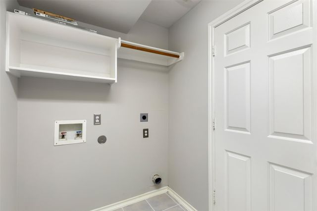 22000 Knights Cove Drive, Kingwood, TX 77339