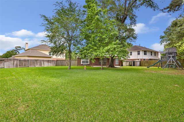 22000 Knights Cove Drive, Kingwood, TX 77339