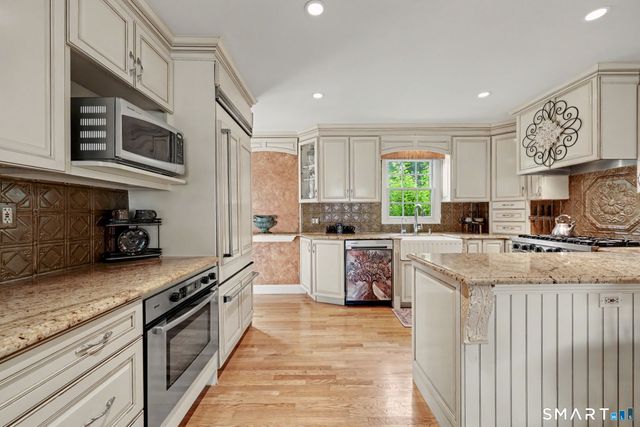 82 Ramapoo Road, Ridgefield, CT 06877
