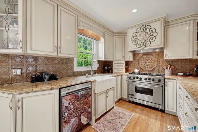 82 Ramapoo Road, Ridgefield, CT 06877