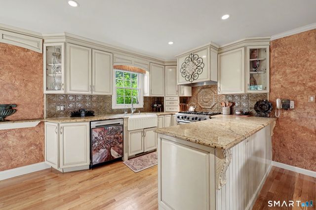 82 Ramapoo Road, Ridgefield, CT 06877