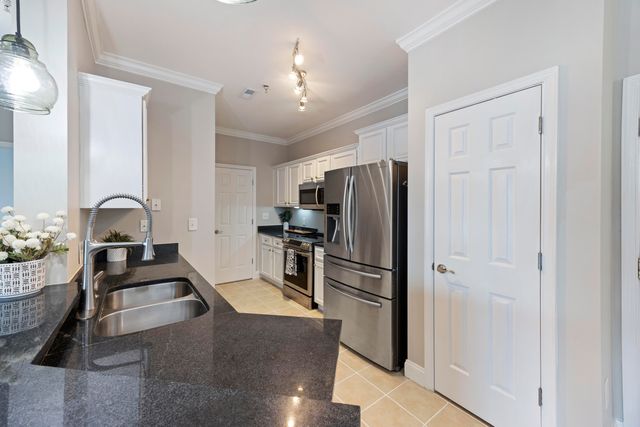 1984 Folly Road B302, Charleston, SC 29412