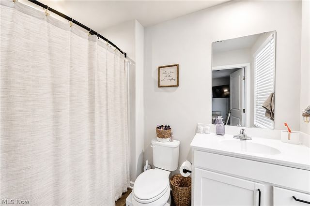 2741 Bishop Oval, Barberton, OH 44203