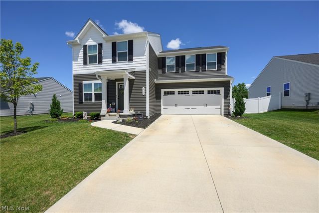 2741 Bishop Oval, Barberton, OH 44203