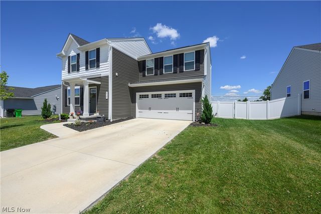 2741 Bishop Oval, Barberton, OH 44203