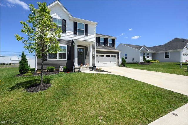2741 Bishop Oval, Barberton, OH 44203