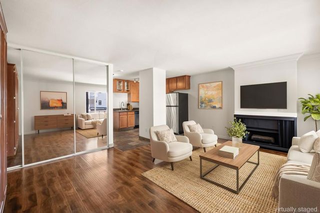 860 Turquoise 132, San Diego, CA 92109