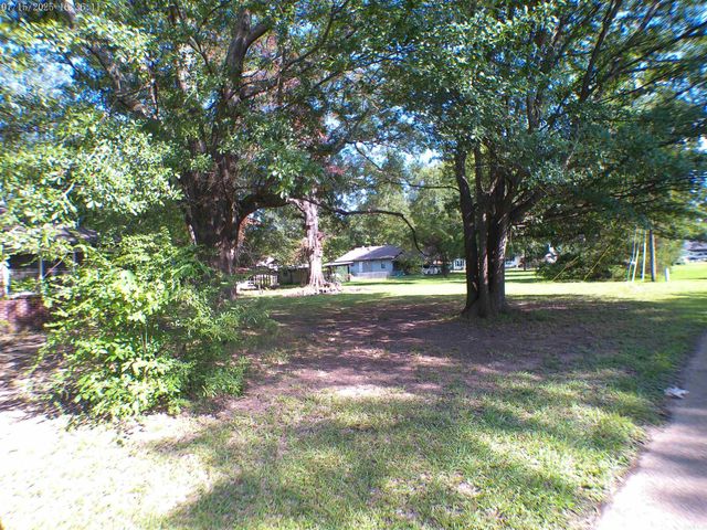 109 N 7th Street, Gurdon, AR 71923