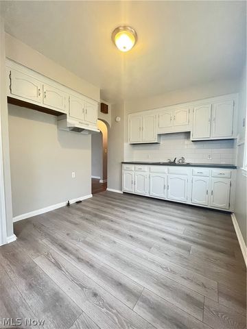 14906 Harvard Avenue, Cleveland, OH 44128