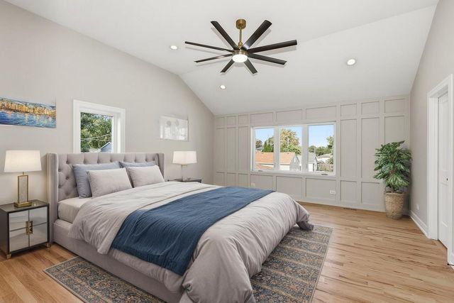 9322 S Trumbull Avenue, Evergreen Park, IL 60805