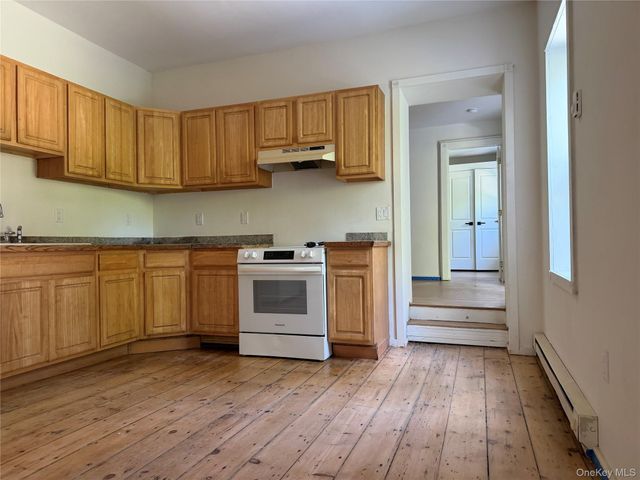 50 S Montgomery Street 4, Walden, NY 12586