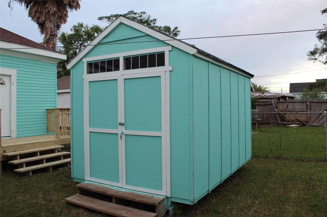 4125 Avenue M, Galveston, TX 77550