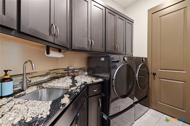 3696 County Road 207, Liberty Hill, TX 78642