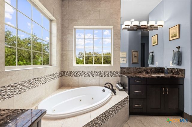 3696 County Road 207, Liberty Hill, TX 78642
