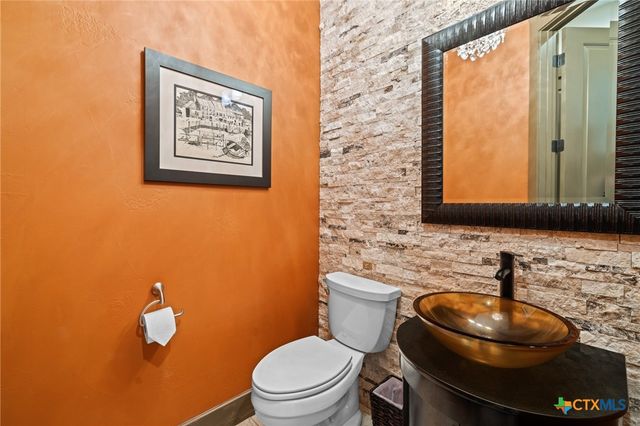 3696 County Road 207, Liberty Hill, TX 78642