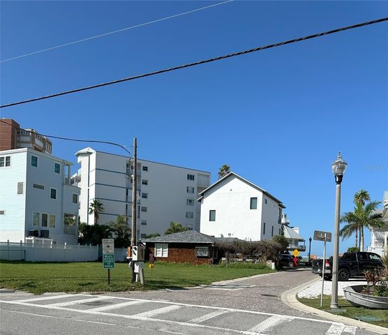 181st AVE W, Redington Shores, FL 33708