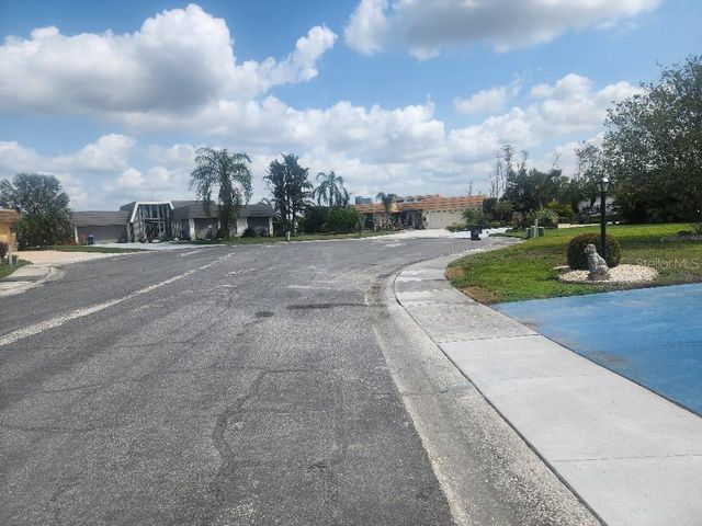 1405 JACOBSON CIRCLE, Sun City Center, FL 33573