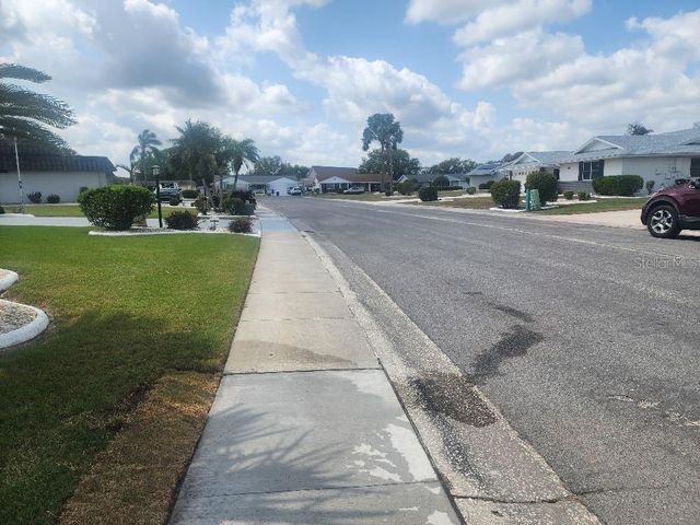 1405 JACOBSON CIRCLE, Sun City Center, FL 33573