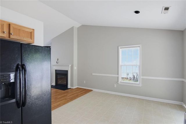 1965 Camden Forest Drive, Winston-salem, NC 27127