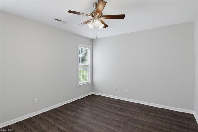 1965 Camden Forest Drive, Winston-salem, NC 27127