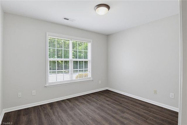 1965 Camden Forest Drive, Winston-salem, NC 27127
