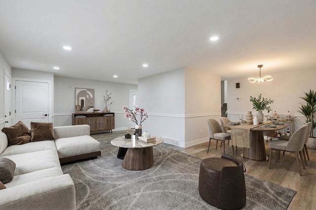 1033 Barrow Court, University Park, IL 60484