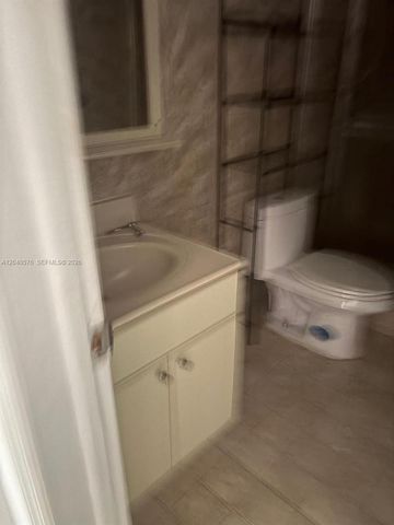 1040 92nd St 2, Bay Harbor Islands, FL 33154