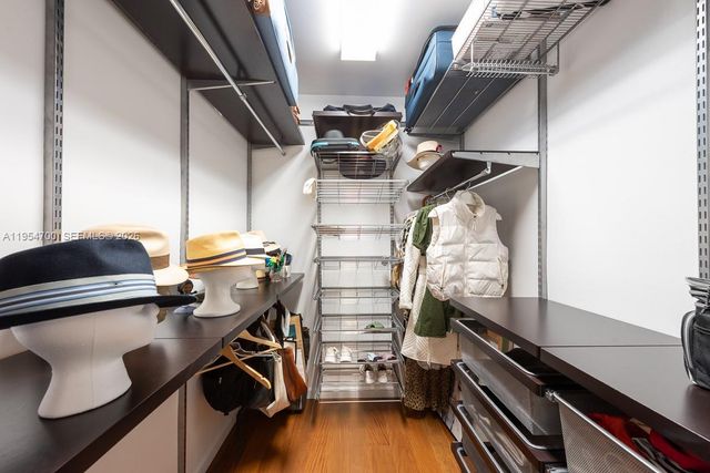 10180 W Bay Harbor Dr 4A, Bay Harbor Islands, FL 33154