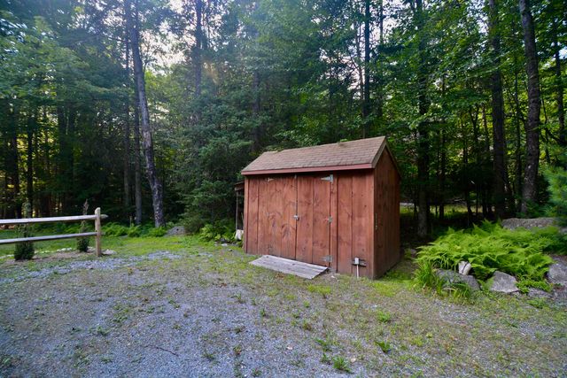 15 Winding Wood Road, Springfield, NH 03284