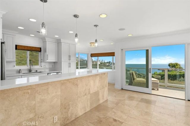 1285 Cortez Avenue, Laguna Beach, CA 92651